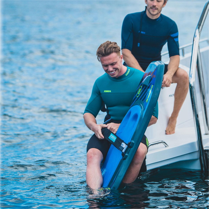 Jobe Kneeboard Sentry – Freestyle-Board Für Anfänger & Profis – Mit Ergonomischem Kniepolster Und Abgeschrägten Kanten Jobe Kneeboard Sentry – Freestyle-Board Für Anfänger & Profis – Mit Ergonomischem Kniepolster Und Abgeschrägten Kanten