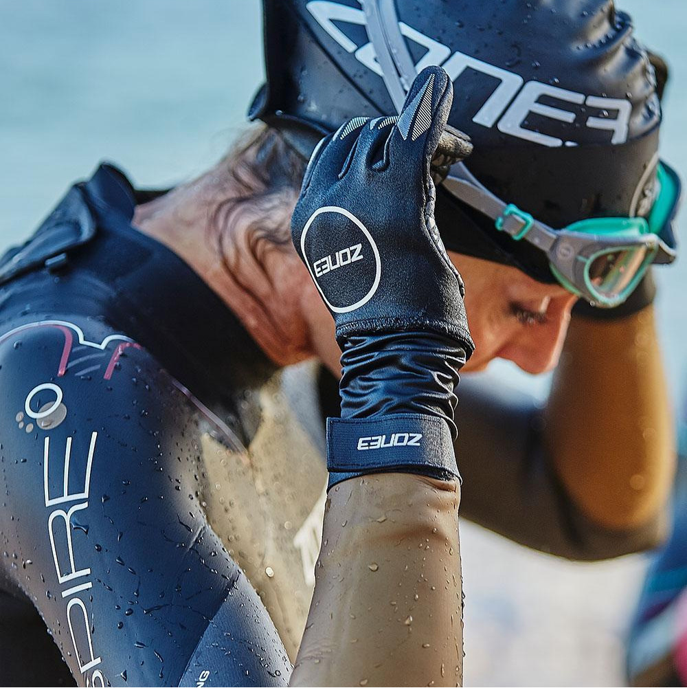 2024 Zone3 2mm Neoprene Swim Gloves NA18UNSG1 - Black / Reflective Silver