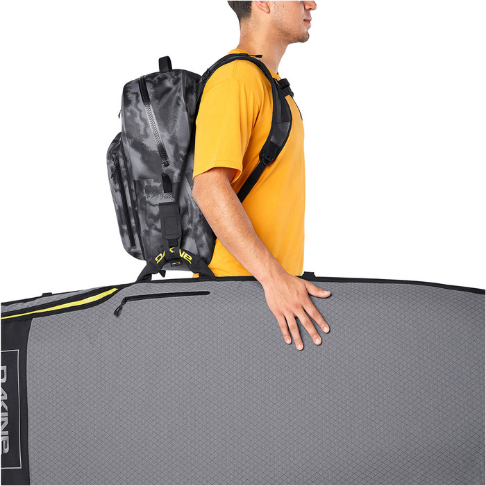 dakine cyclone board bag