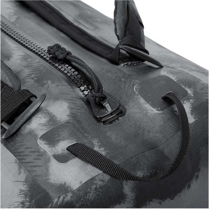 dakine cyclone duffle