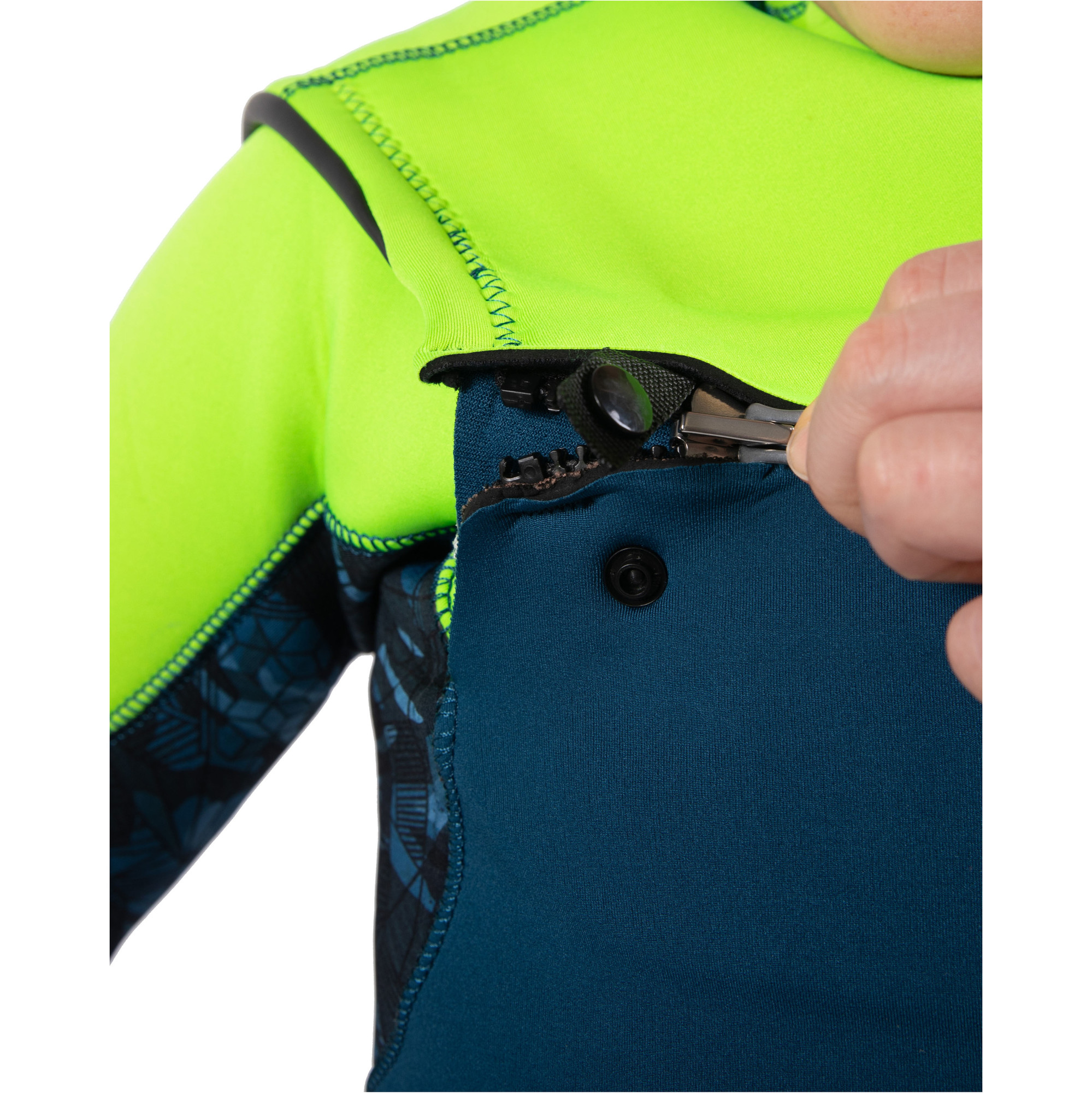 Gul Mens Response FX 5/4mm GBS Chest Zip Wetsuit - Black Contour Camo - Thermal Warm Heat Layer Layers Easy Stretch