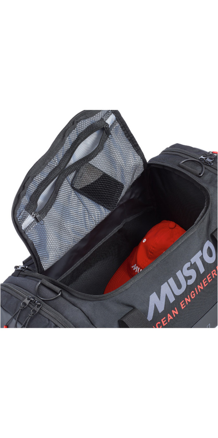 Musto Essentials 40l Duffel Bagholdall Black Ae0530 Accessories